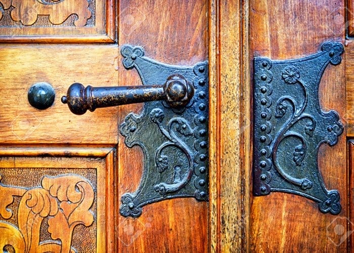 cine a inventat clanta