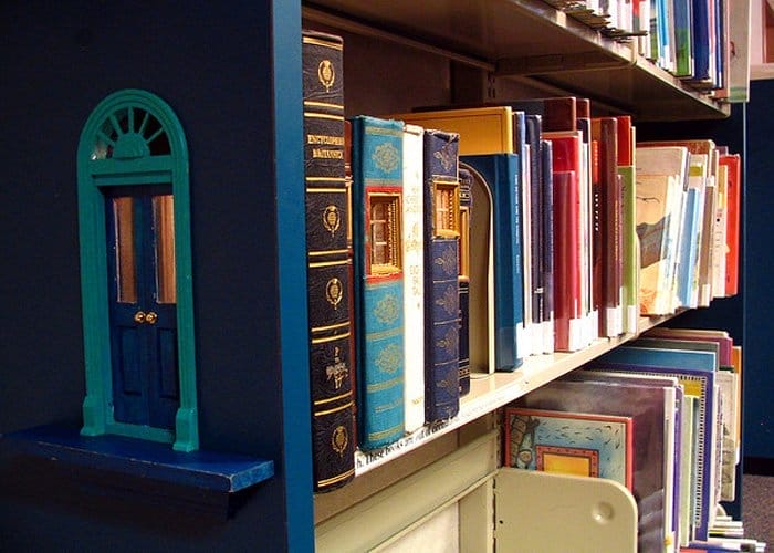 traditia usilor in miniatura din ann arbor librarie
