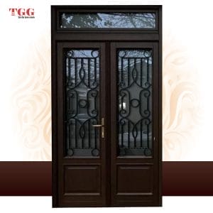 Usa stejar triplustratificat exterior 2K  cu supralumina si geam mat, decor fier forjat EST-072